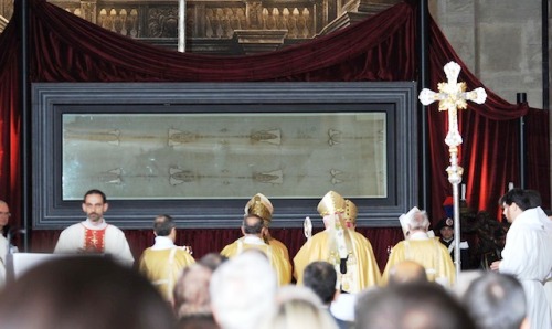 Плащаниця Христова знову виставлена в туринському соборі